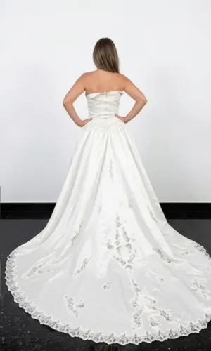 Vestido de noiva luxo
