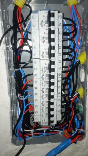 Eletricista 24horas chuveiro, curto, ventilador, tomadas, quadros elétricos em127,220,380!