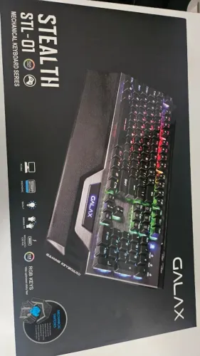 Teclado Gamer Mecânico Galax Stealth-03 Rainbow Switch Azul Cor de teclado Preto Idioma