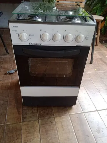 Fogão semi-novo automático entrego