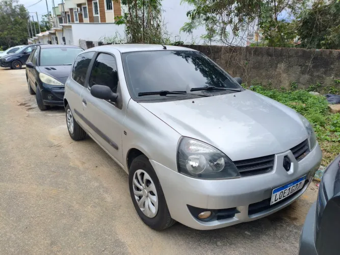 Renault Clio Hi-flex 1.0 16V 3P 2012
