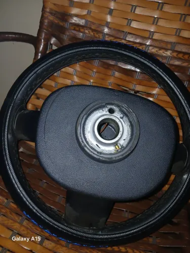 Vende-se volante do crossfox 2005 valor 150 aceito proposta