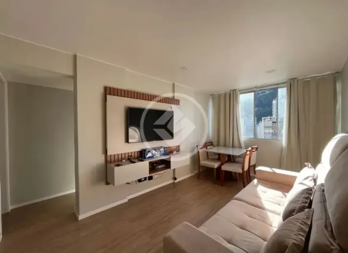 Apartamento ensolarado e reformado de 1 quarto + Dependência completa na Várzea  Teresópol