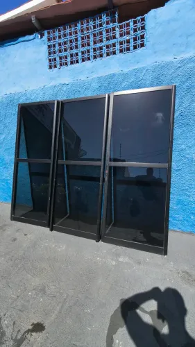 Porta de alumínio linha Gold