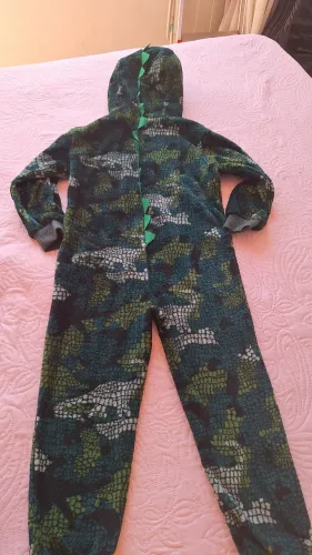 Pijama peluciado dinossauros tamanho 7-8 anos