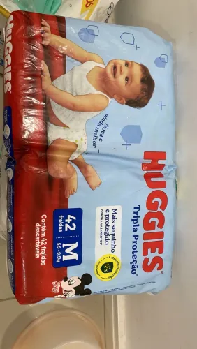 Fralda Huggies Tripla Proteção - M (tiras)