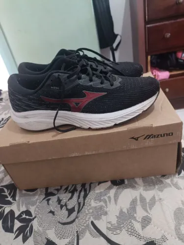 Tênis Mizuno novo
