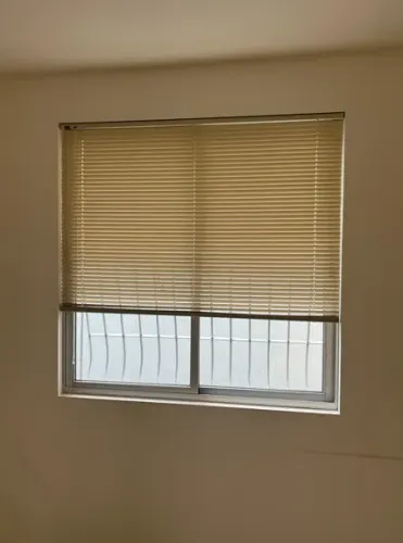 Cortinas Persianas Horizontais Marca Kazza 25mm Bege