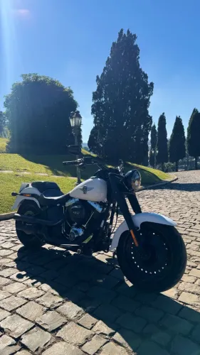 Harley Fatboy impecável / único dono 