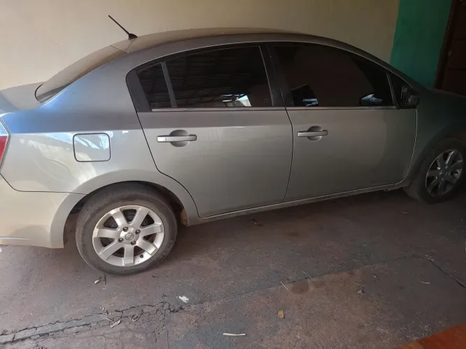 Nissan Sentra S 2.0/ 2.0 Flex Fuel 16V Aut. 2009