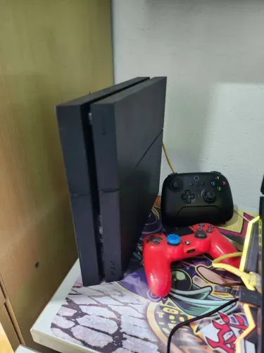 PS4 FAT 500GB com 2 jogos