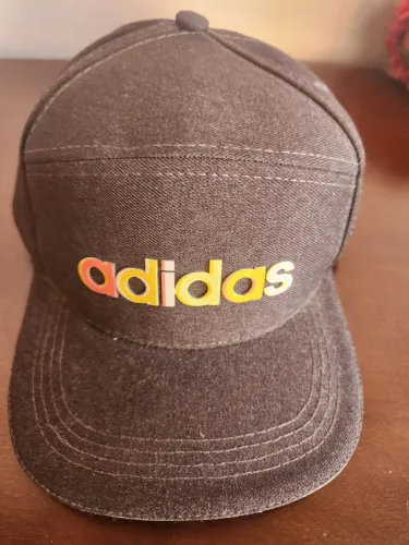 Bone Adidas