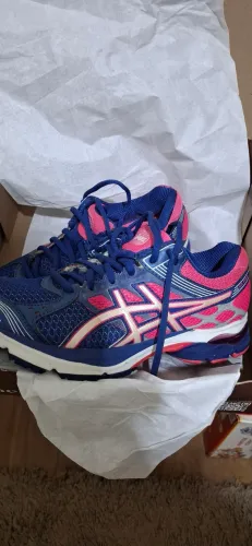 Tenis n 35 original.semi.novo
