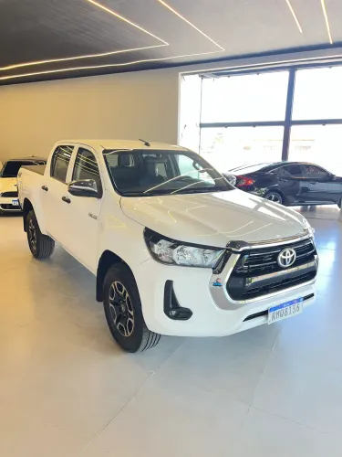 Toyota Hilux CD 4X4 2.8 Diesel Mec. 2021