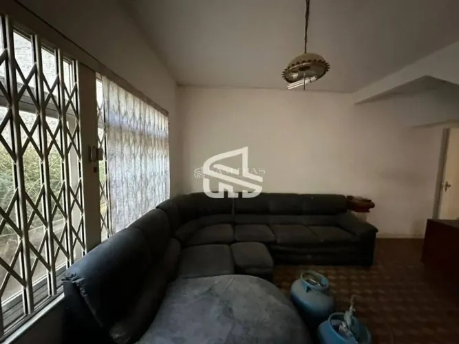 Casa à Venda com 3 Quartos, Quintal Amplo e Garagem  Próx. Metrô Tucuruvi