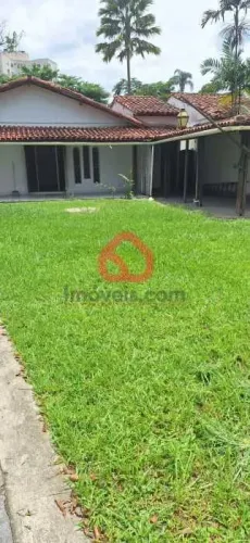 Casa em Condomínio : Linear / Residencial / Anil
