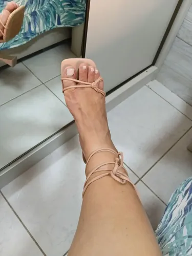 Sandália de tiras