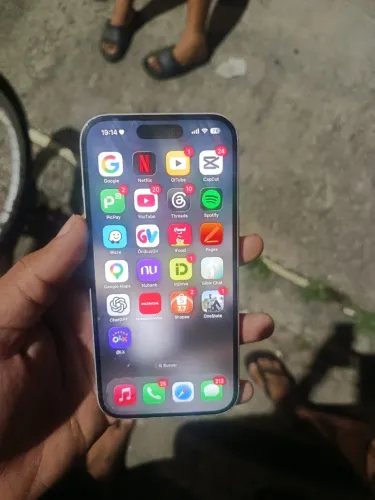 iPhone 16