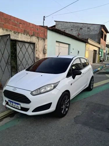 Ford Fiesta 1.5 16V Flex Mec. 5P 2014