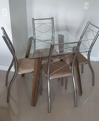 Mesa de jantar com cadeiras Carraro