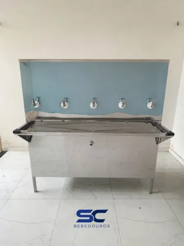 BEBEDOURO INDUSTRIAL 200 LITROS