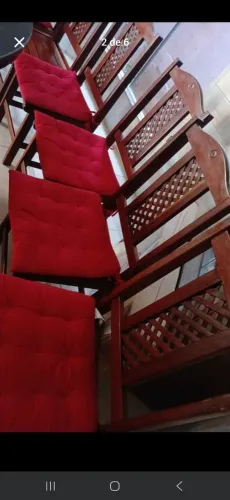 SEIS CADEIRAS DE MADEIRA JATOBA