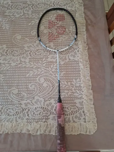 Raquente de Badminton, Muscle power 2 Yonex