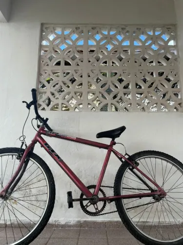 Vendo bicicleta aro 27 ou maior em boas condições
