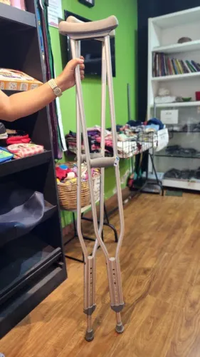 Par de Muletas Adulto