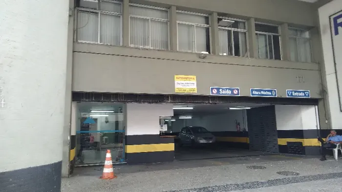 Aluguel mensal de VAGA de GARAGEM em edifício garagem 24 hs na Lapa/Centro, administrada p