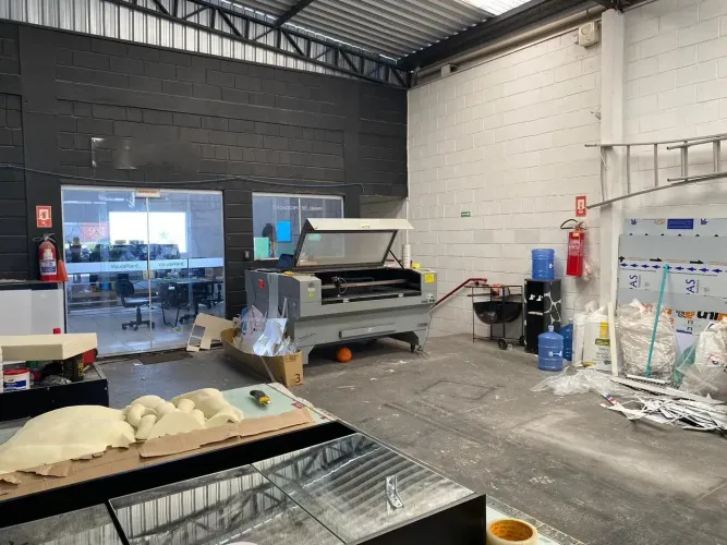 Salão/barracão para venda tem 300 metros quadrados em Wanel Ville - Sorocaba - SP