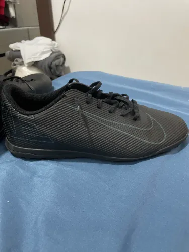 Chuteira Nike mercurial preta