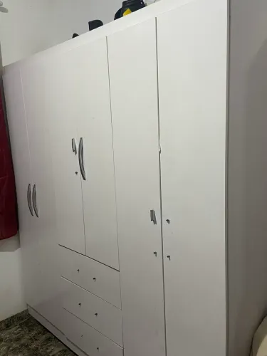 VENDO GUARDA - ROUPA