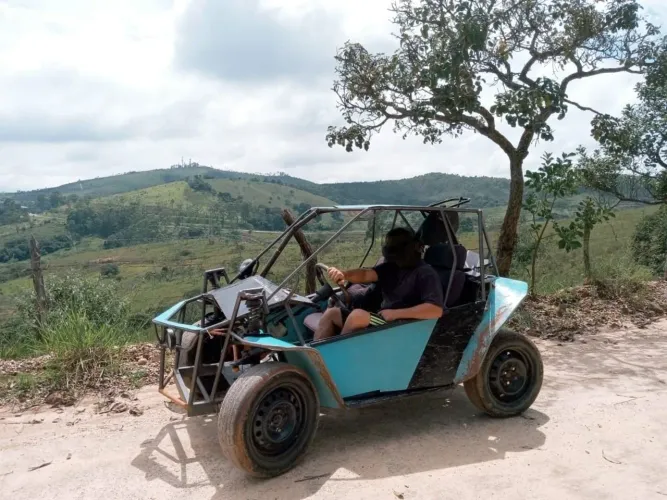Buggy com peças de carro dois lugares