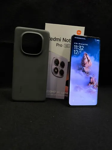 Troco por iPhone Redmi Note 14 Pro 8GB RAM / 256 GB ROM