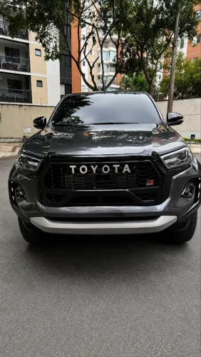 Toyota Hilux CD Gr-s 4X4 2.8 TDI Dies. Aut. 2024