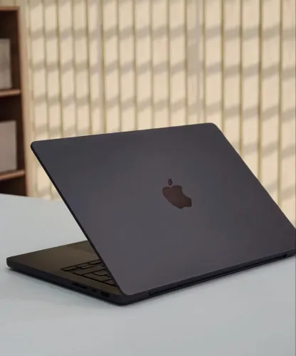 MACBOOK PRO M5 24/1TB 14.2 POLEGADAS, NOVO SEM ATIVAÇÃO, S/CAIXA COM 1 ANO DE GARANTIA