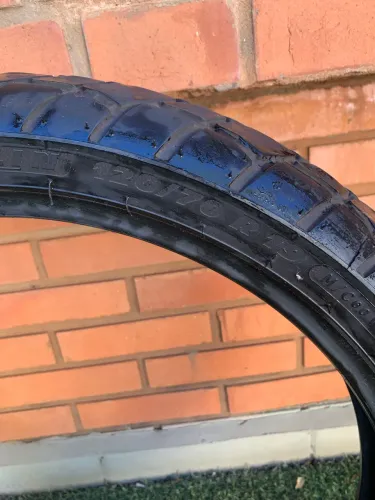 Pneu para moto 
