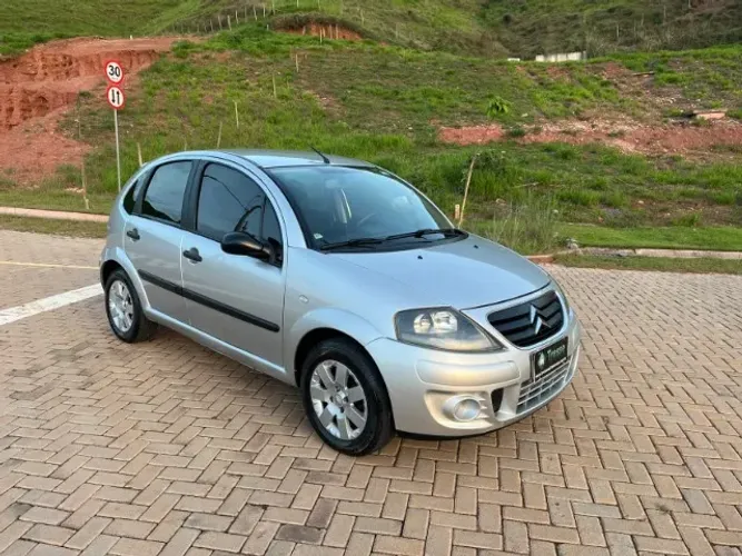 Citroen C3 GLX 1.4/ GLX Sonora 1.4 Flex 8V 5P 2012