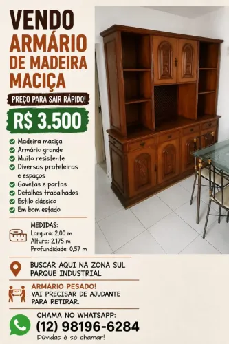 Armário de madeira maciça