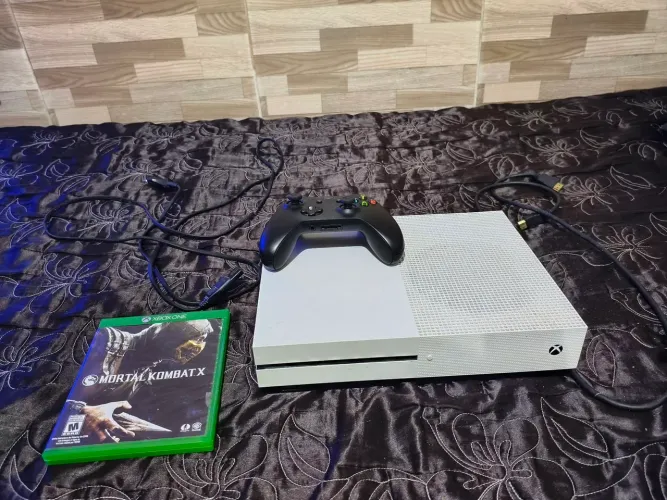 Xbox One S branco - 500 gb
