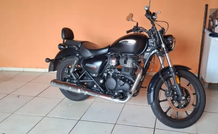 Royal Enfield Meteor Stellar 350cc ABS 2023 - Preta Fosca