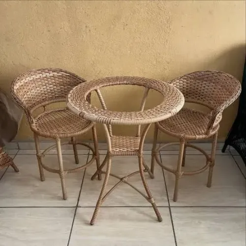 Conjunto de mesa para área externa ou cozinha