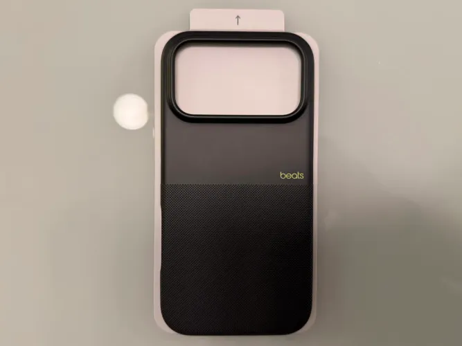 Capa da Beats com MagSafe e Controle da Câmera para iPhone 17 Pro Max - Preto-everest