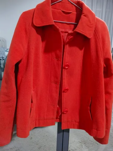 Casaco em lã batida, cor vermelho alaranjado, tamanho M