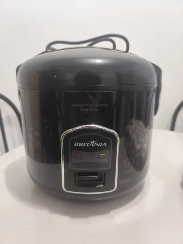 Panela elétrica nova