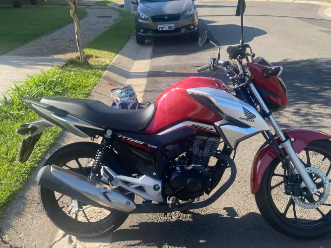 Honda Titan 2024! Apenas 11500km! Impecável!