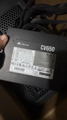 Fonte Corsair cv650