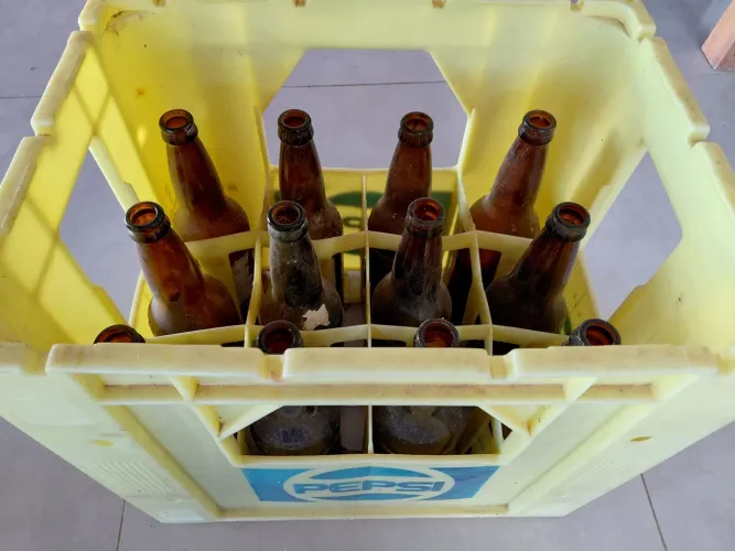 Caixa reforçada com 12 garrafas 600ml