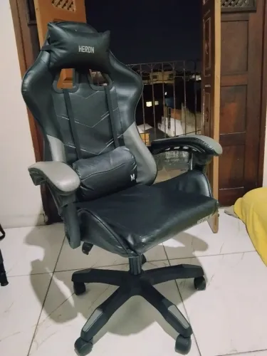 Cadeira gamer nova